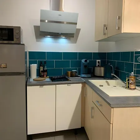 Serenite-la Roquette-rue Tres Calme Apartment